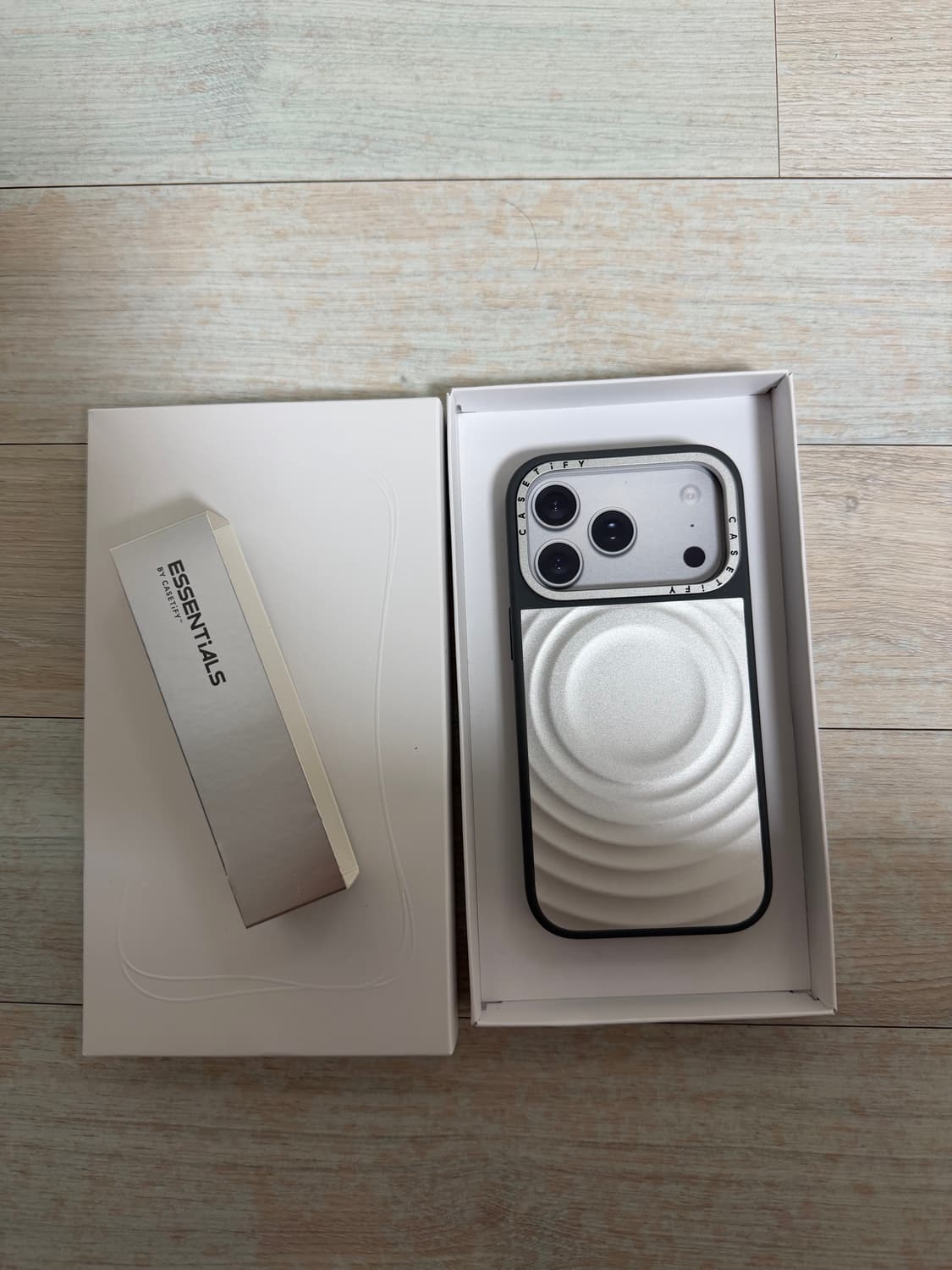 아이폰17프로 리플 알로이 케이스 판매 상품이미지1