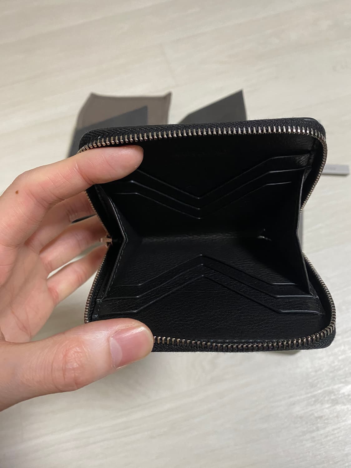 RICK OWENS SS25 ZIPPED WALLET 상품이미지7