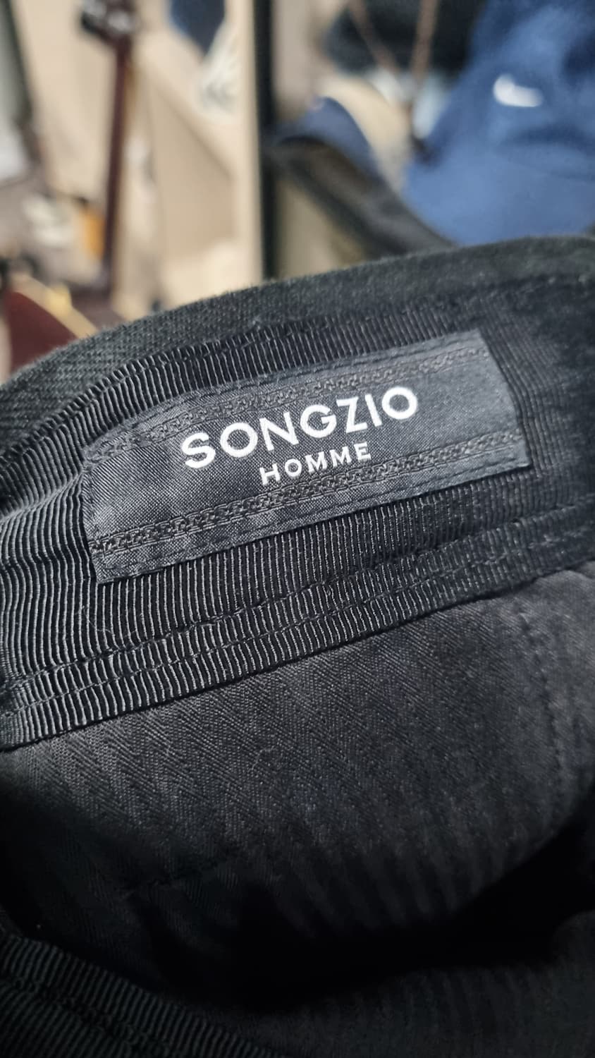 ((송 지 오 옴 므)) 검정색 롤업 트랙 카고바지 32size 상품이미지3