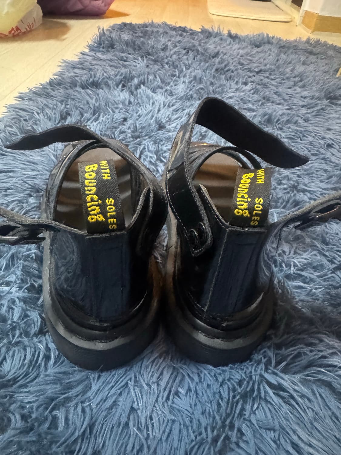 닥터마틴 샌들 상품이미지2