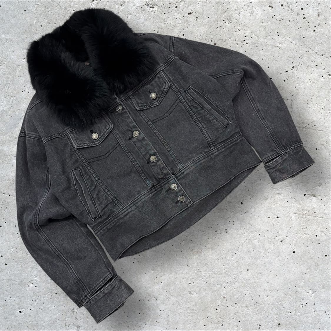 쟈딕앤볼테르 탈부착 블랙 데님 퍼 카라 자켓 C821 상품이미지1