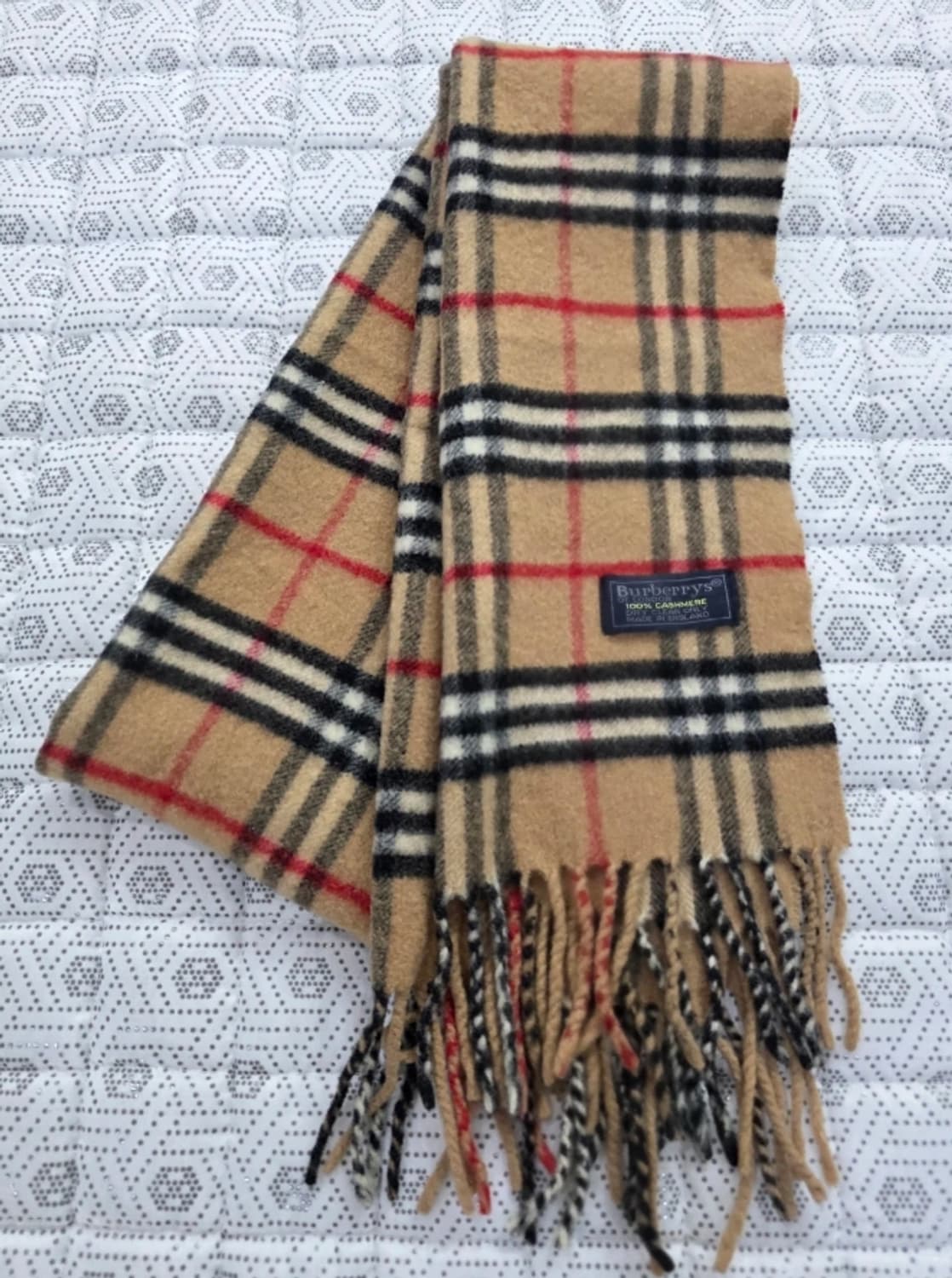버버리 클래식 체크 캐시미어 머플러 상품이미지1