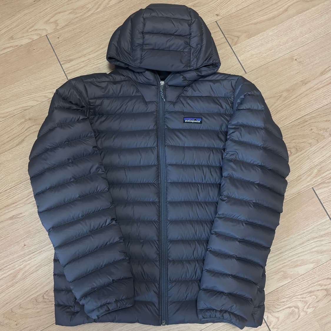[M] 25FW 파타고니아 멘즈 다운 스웨터 후디 극미중고 상품이미지1