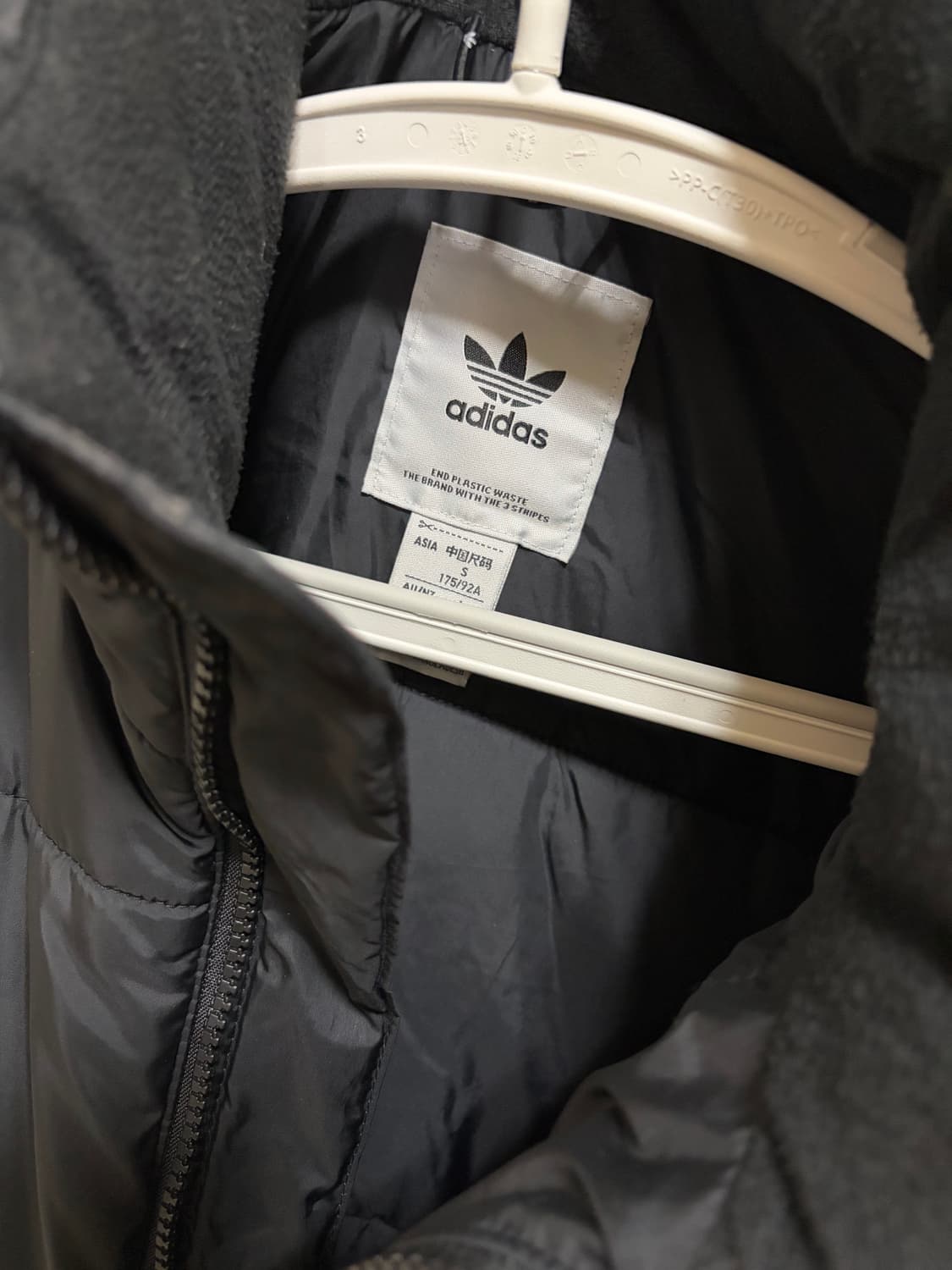 아디다스 숏패딩 상품이미지3