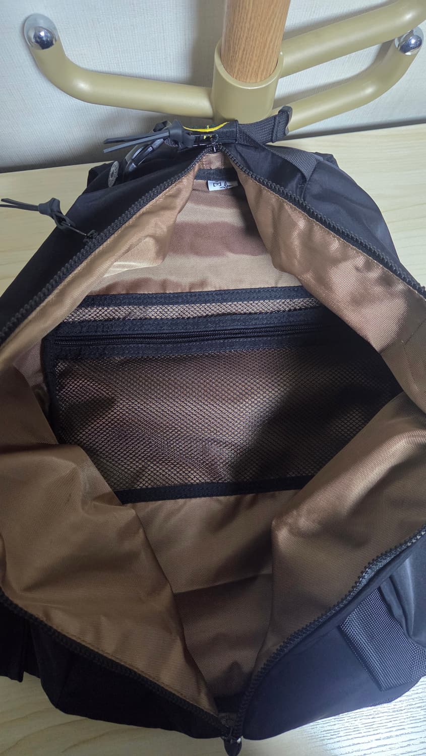 스톤아일랜드 블랙 백팩 상품이미지4