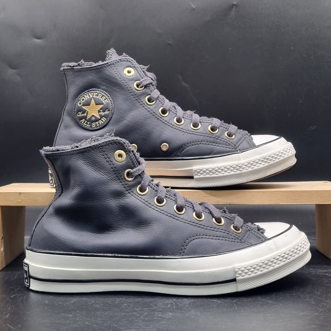 컨버스 척테일러 안감털 레더 하이탑255 상품이미지1