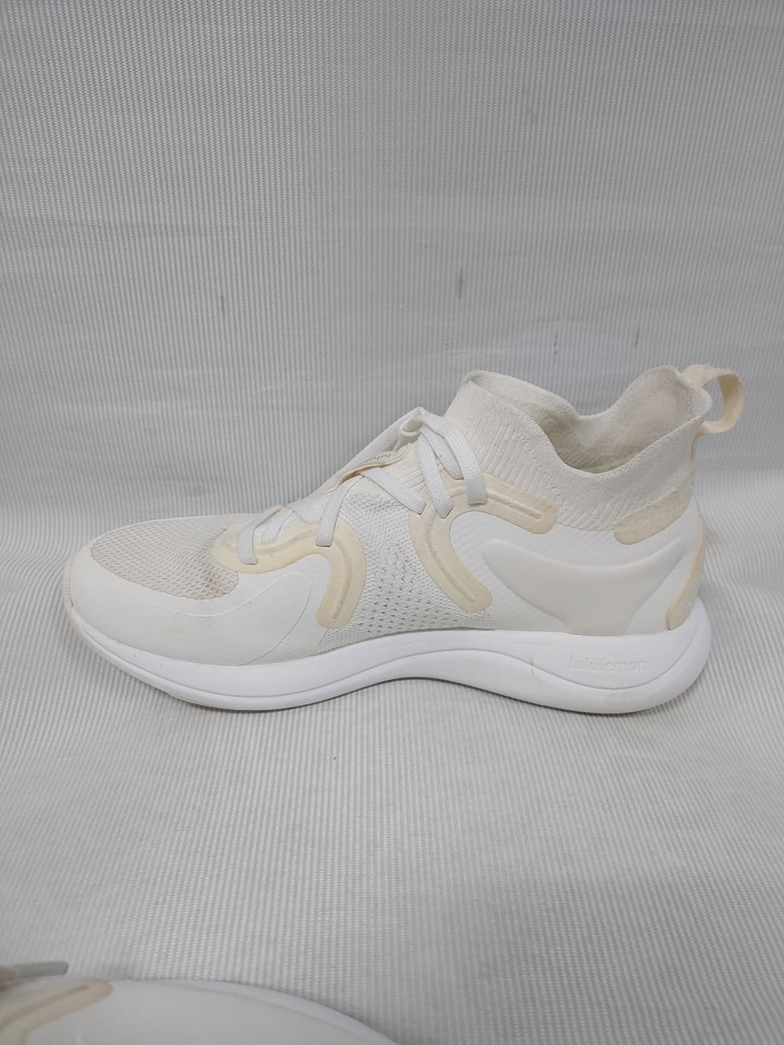 룰루레몬 차지필 미드 2 트레이닝화 여성 240 상품이미지3