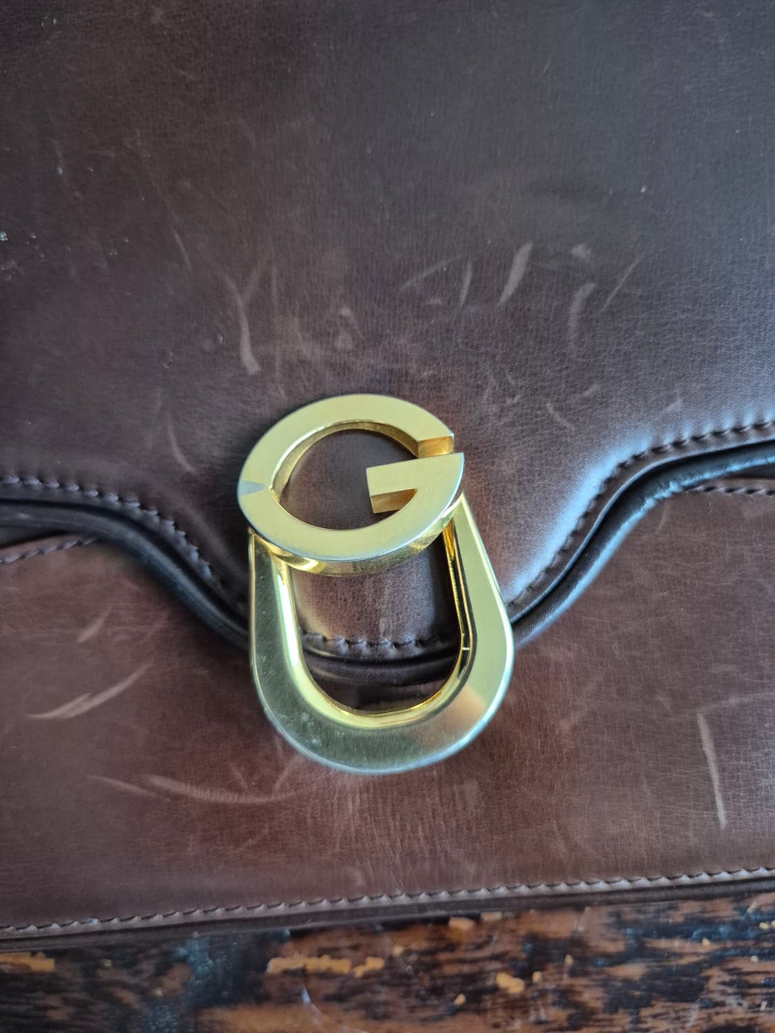Gucci 구찌 GG 로고 카프 레더 숄더백 상품이미지2