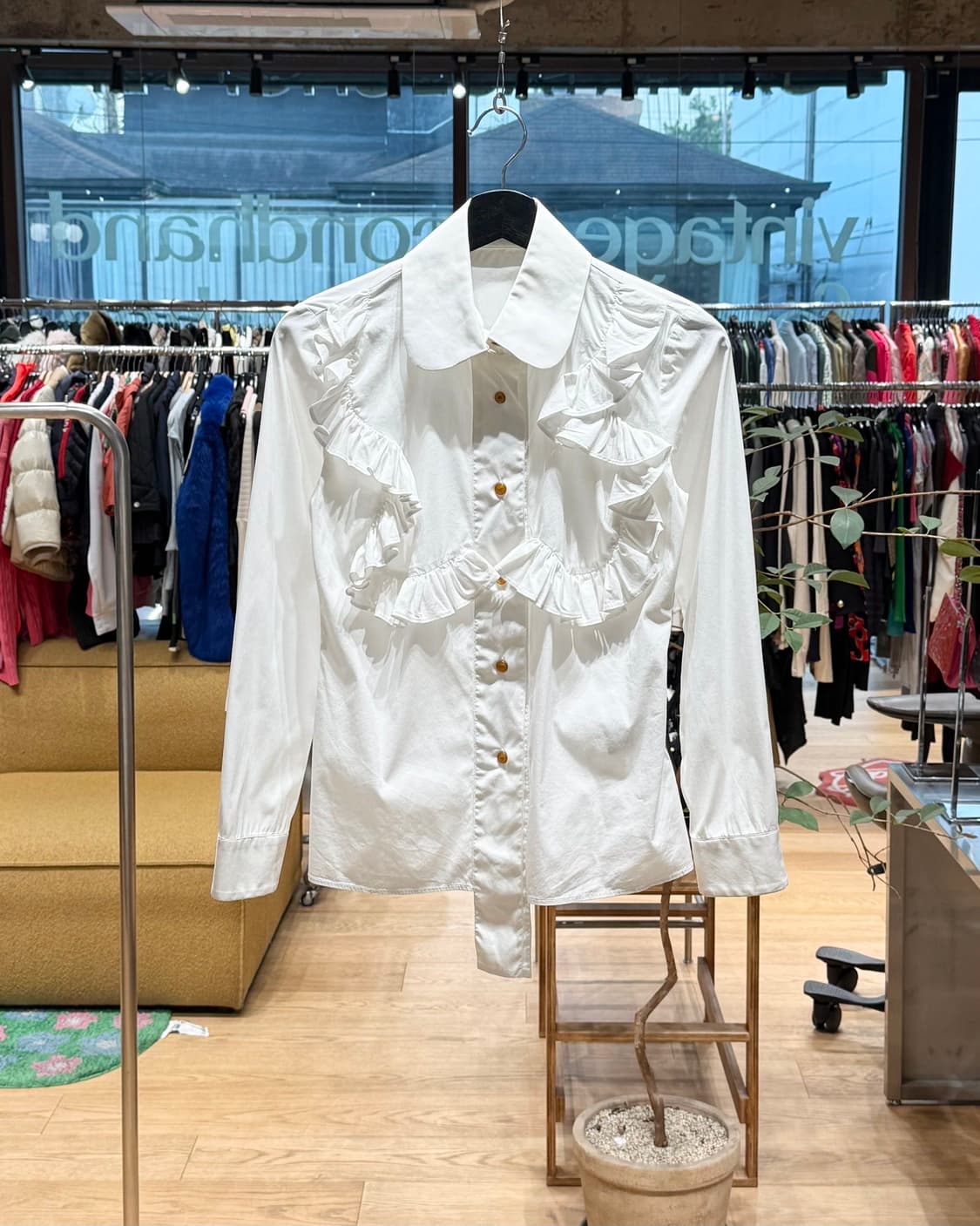 비비안 웨스트우드 레드라벨 화이트 프릴 셔츠  상품이미지1