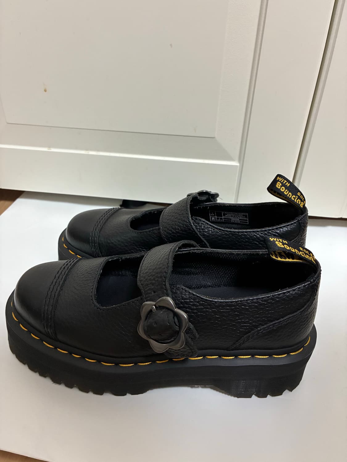 닥터마틴 아디나 쿼드 로퍼 블랙 상품이미지3