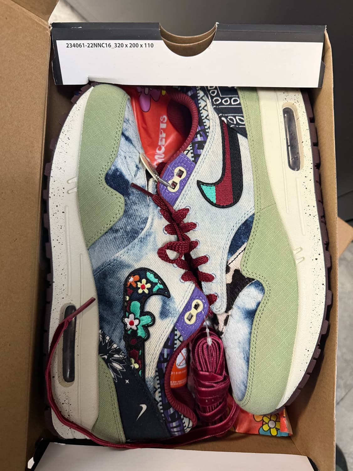 나이키 컨셉 에어맥스1 멜로우 270 상품이미지1