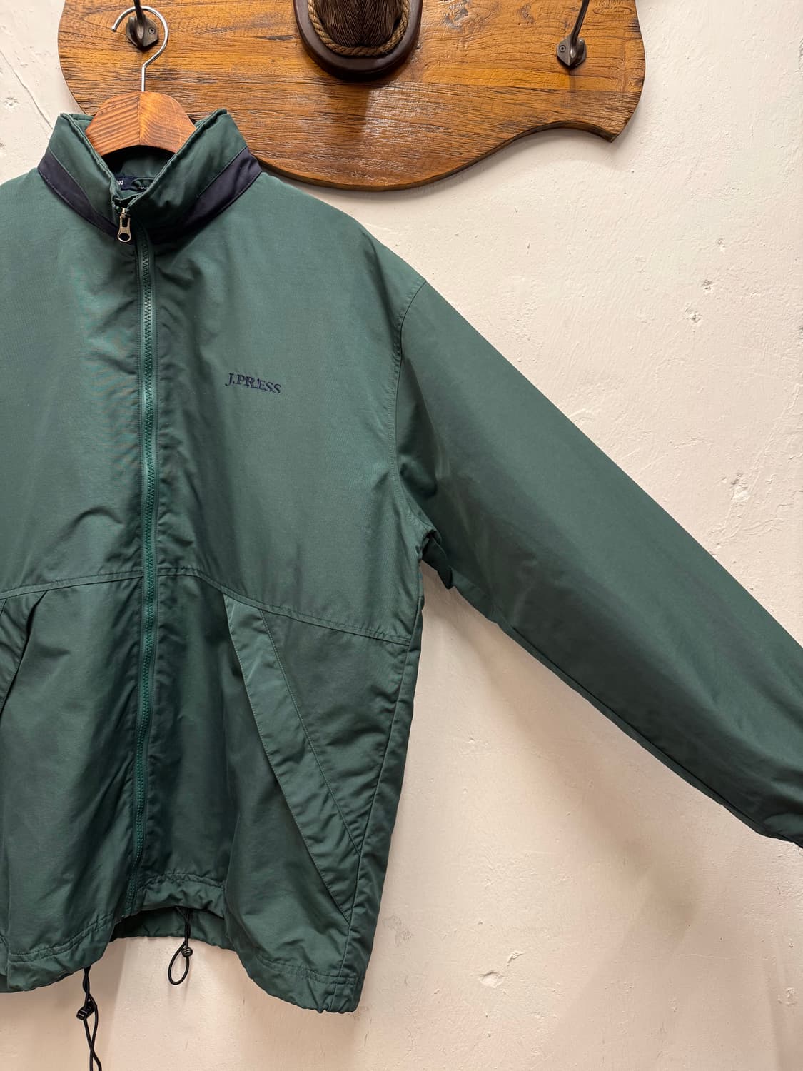 J.PRESS Nylon Mesh-Lined Zip-Up Jacket 상품이미지4