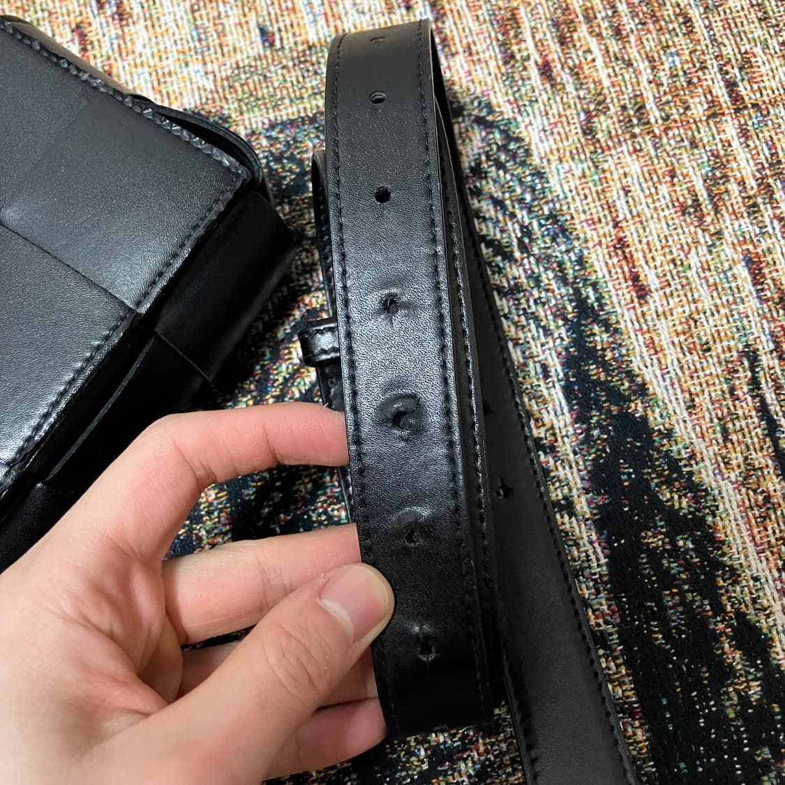 [OS] 보테가 베네타 카세트 벨트 백 블랙 상품이미지9