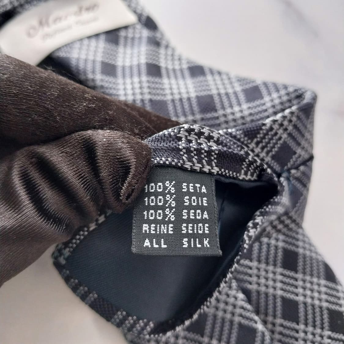 마에스트로 실크 블랙 체크 슬림 타이 7.9cm 새상품 K1510
 상품이미지9