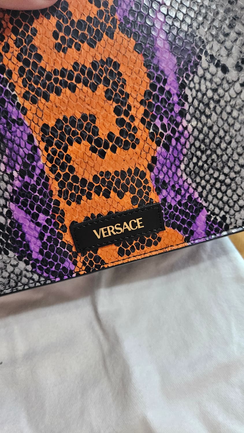 베르사체 파이톤 크로스백 가방 정품 신품 상품이미지3