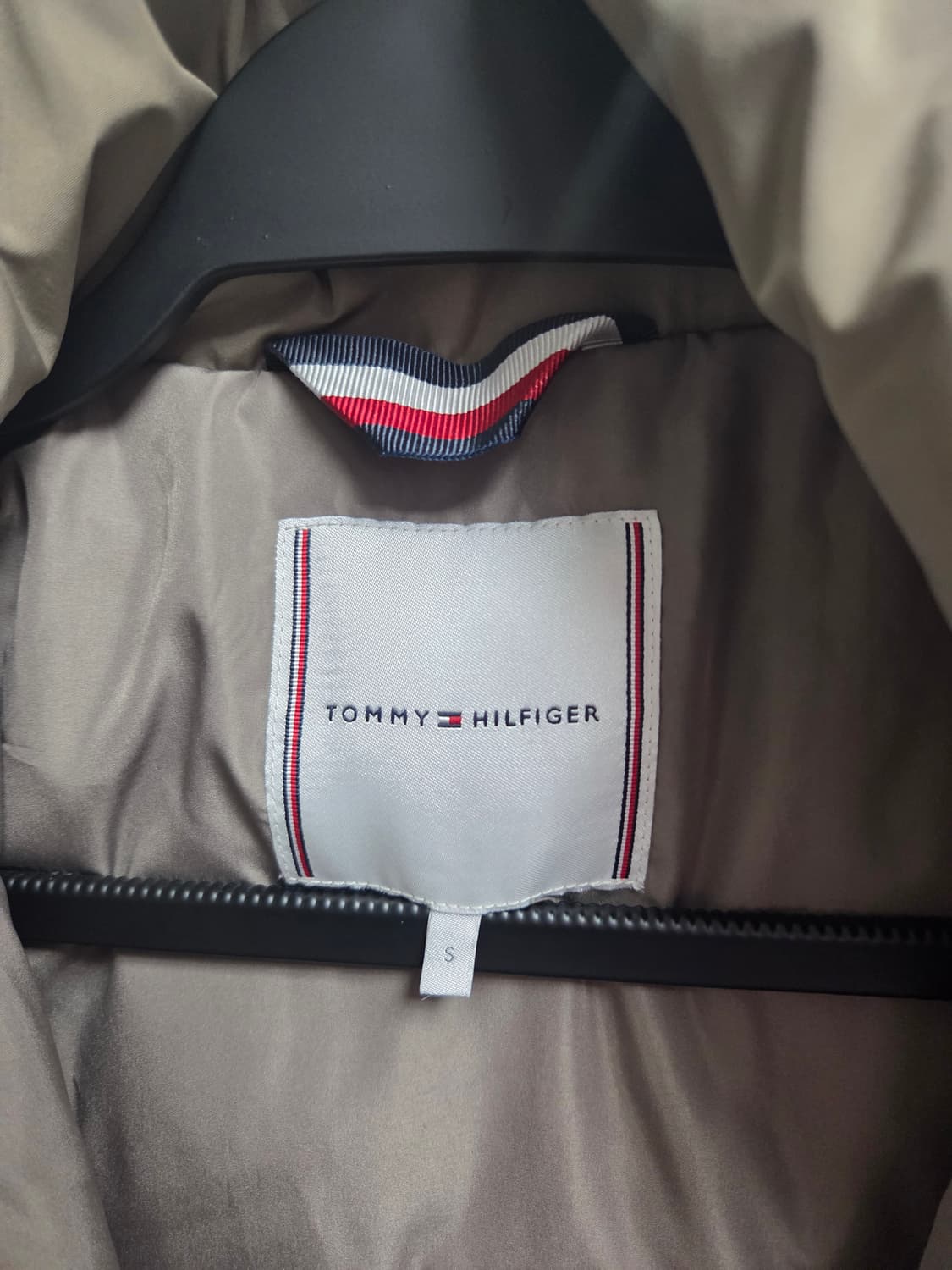 타미힐피거 롱패딩 카키색(S) 상품이미지3