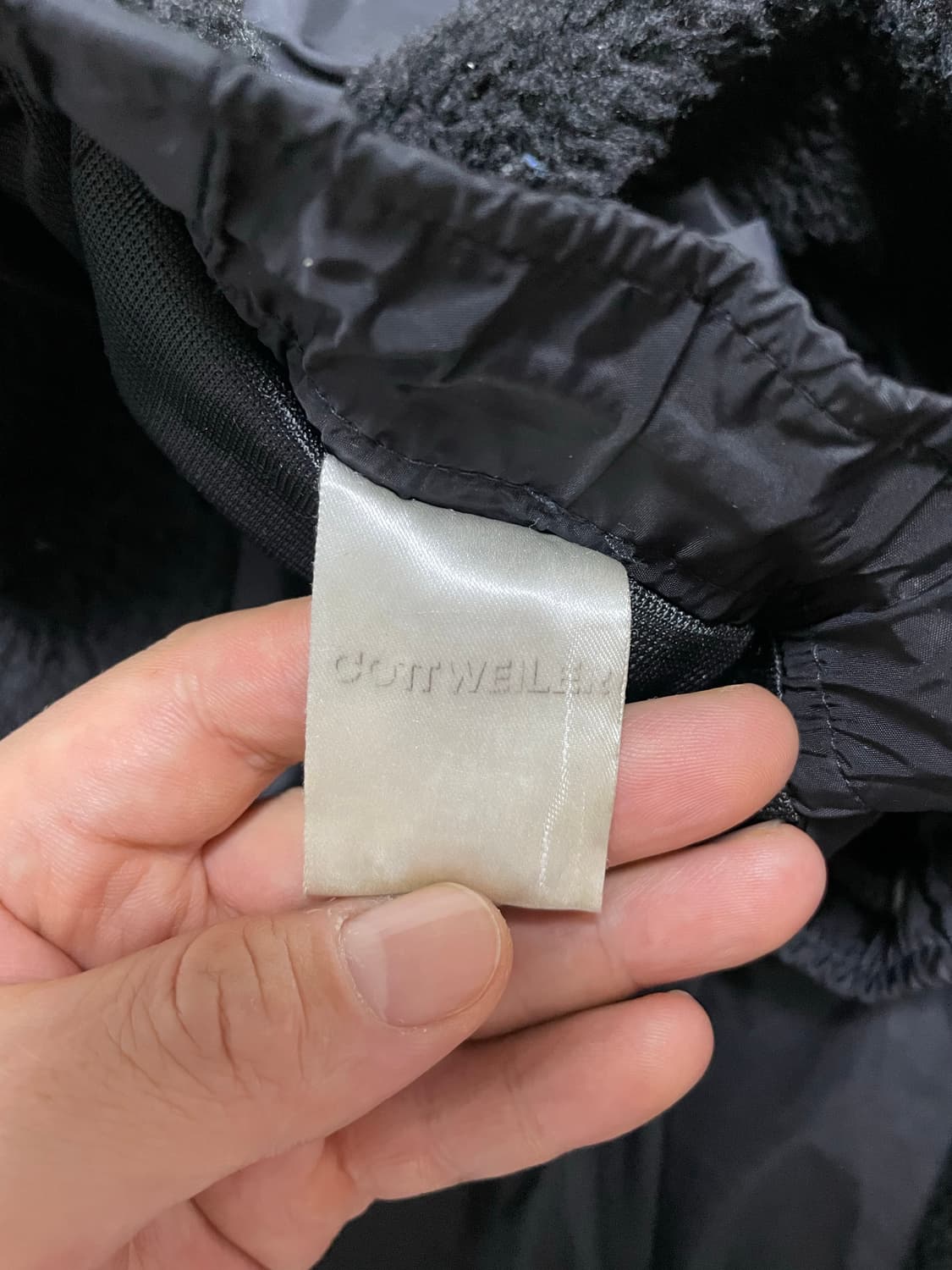 코트와일러 테크니컬 플리스 패널 트랙 팬츠 상품이미지5