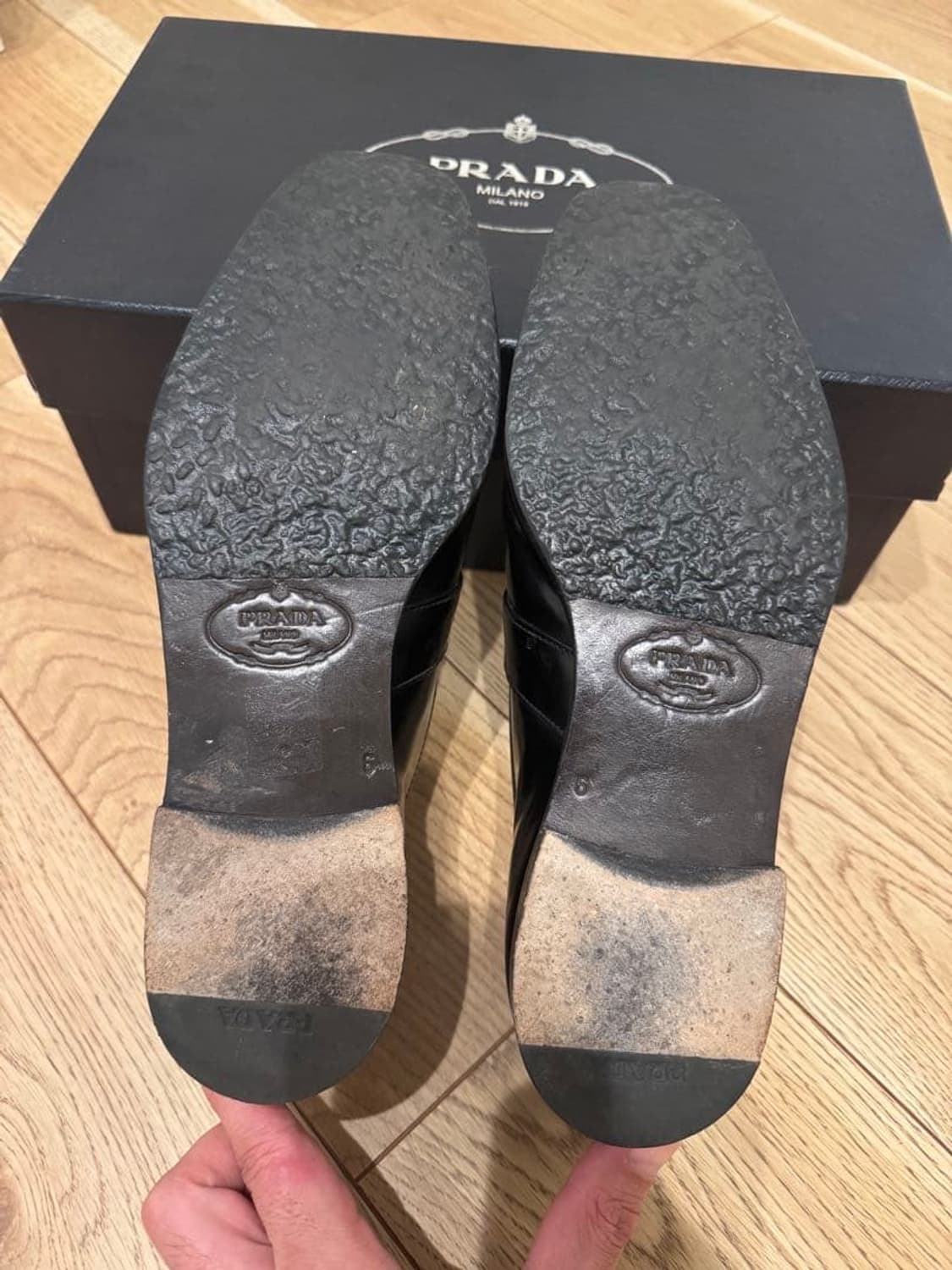 프라다 스퀘어토 로퍼 상품이미지3