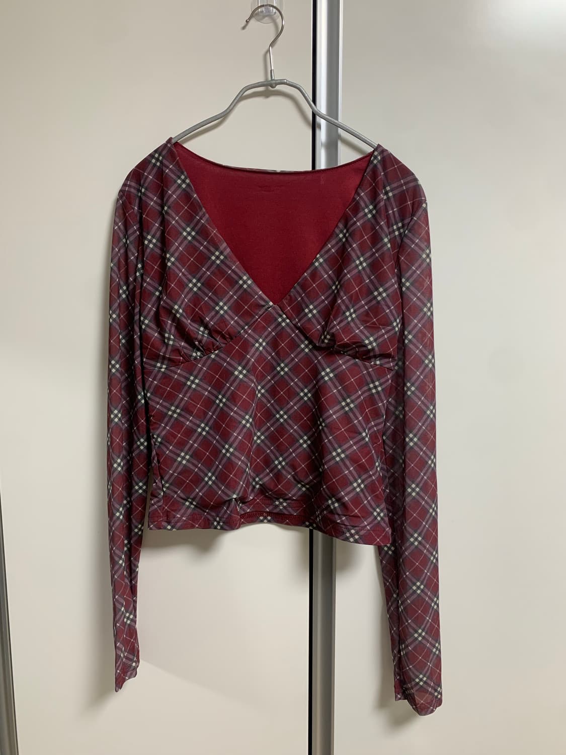 체크 브이넥 메쉬티셔츠 상품이미지1