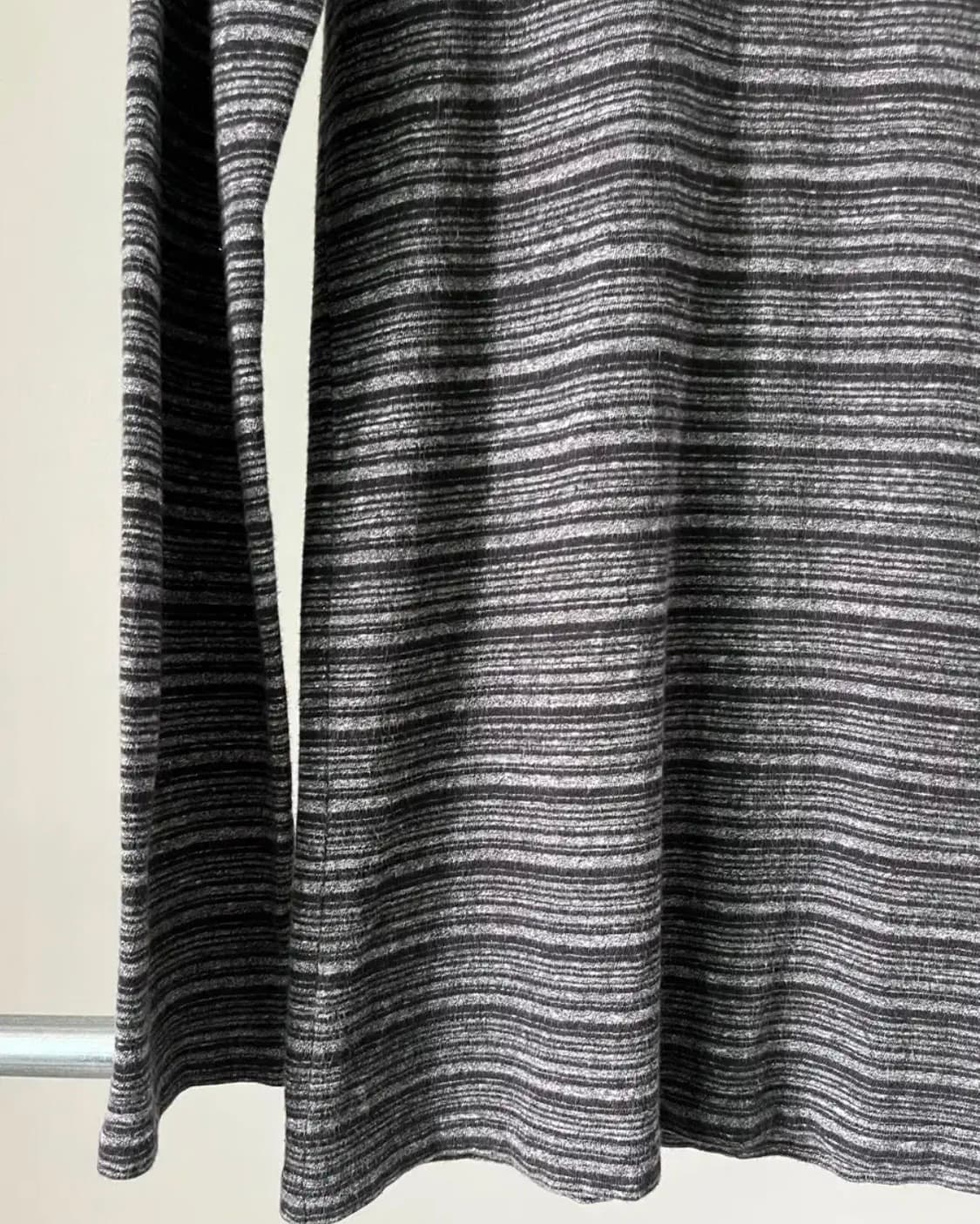 THE VIRIDI ANNE LONG SLEEVE 상품이미지6