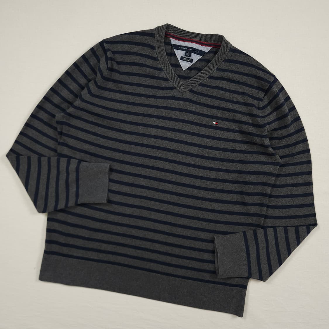 XL(105) 타미 힐피거 스트라이프 브이넥 니트 상품이미지2