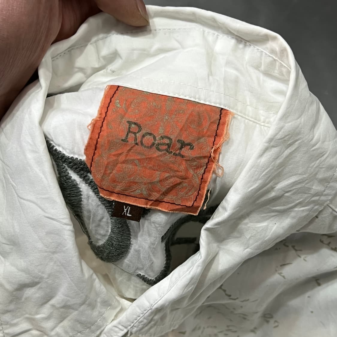  Roar 자수 레터링 그래픽 셔츠 y15028 상품이미지7