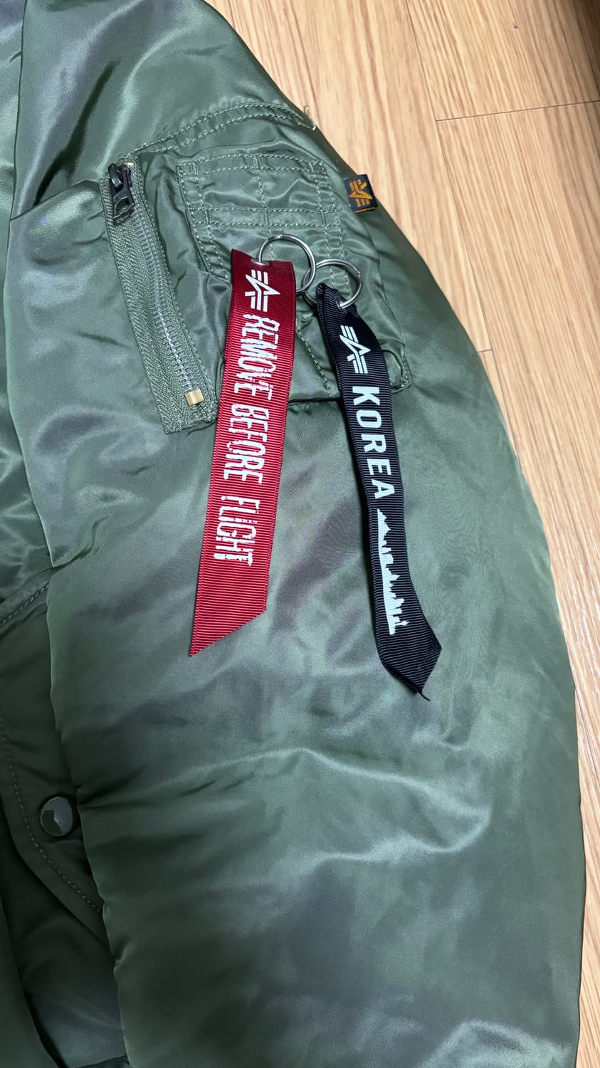 🪖  Alpha Industries MA-1 Flight Jacket  상품이미지6