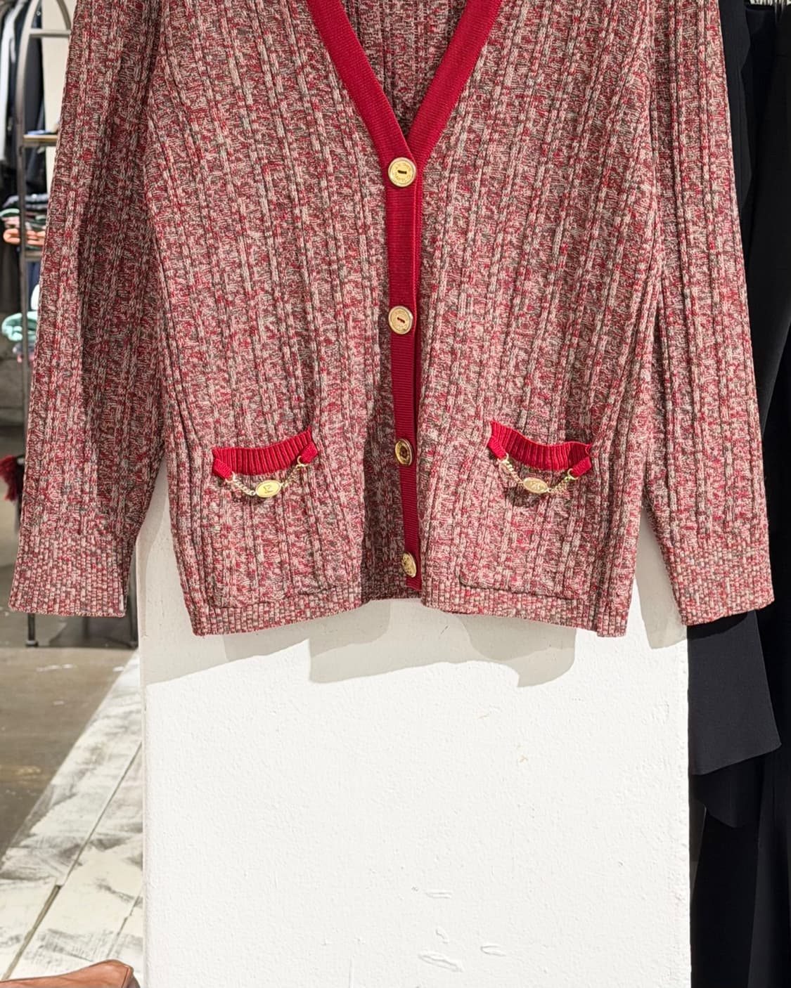 셀린느 레드 퓨어울 금장 버튼 브이넥 가디건 상품이미지5