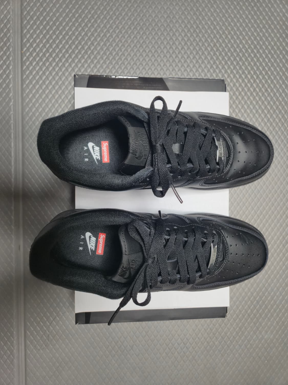 슈프림 나이키 에어포스 블랙 260 상품이미지2