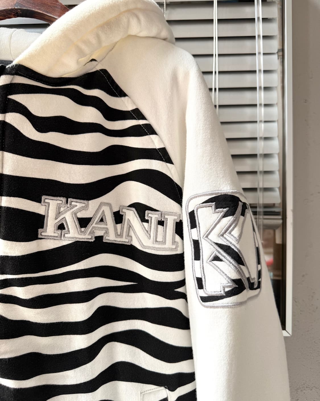 KARLKANI zebra pattern quilted 집업 후드집업 상품이미지4