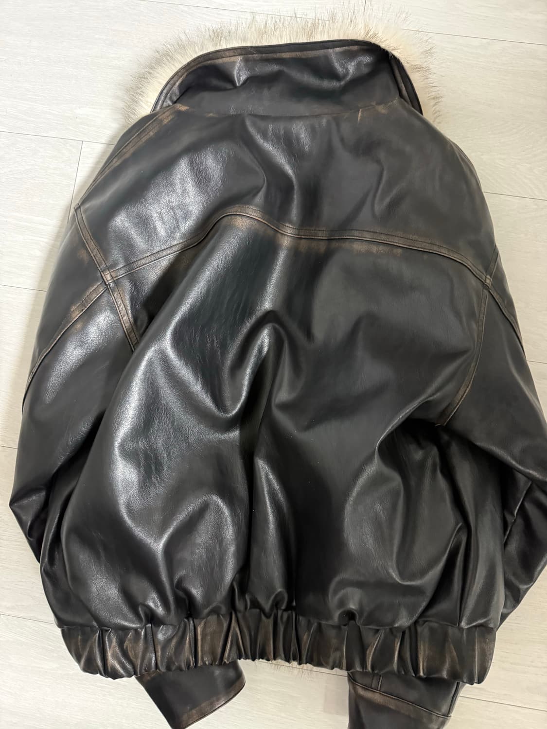 러프넥 워싱 레더 무스탕 자켓  상품이미지4