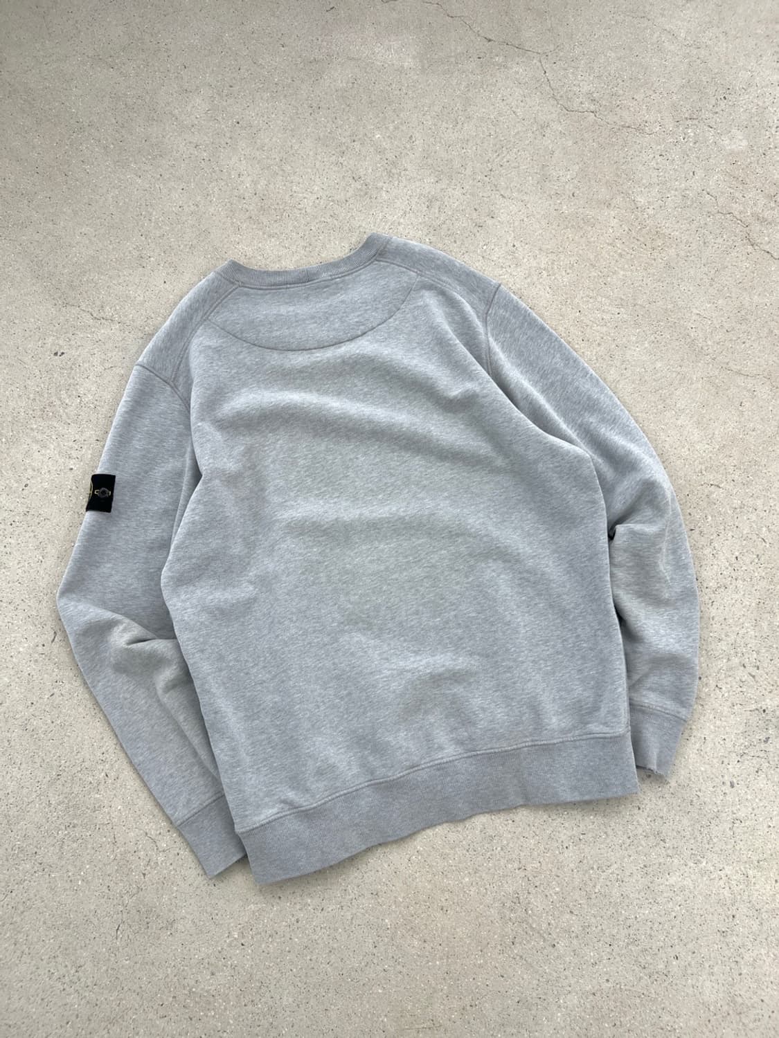 스톤아일랜드 와펜 멜란지그레이 맨투맨 상품이미지4