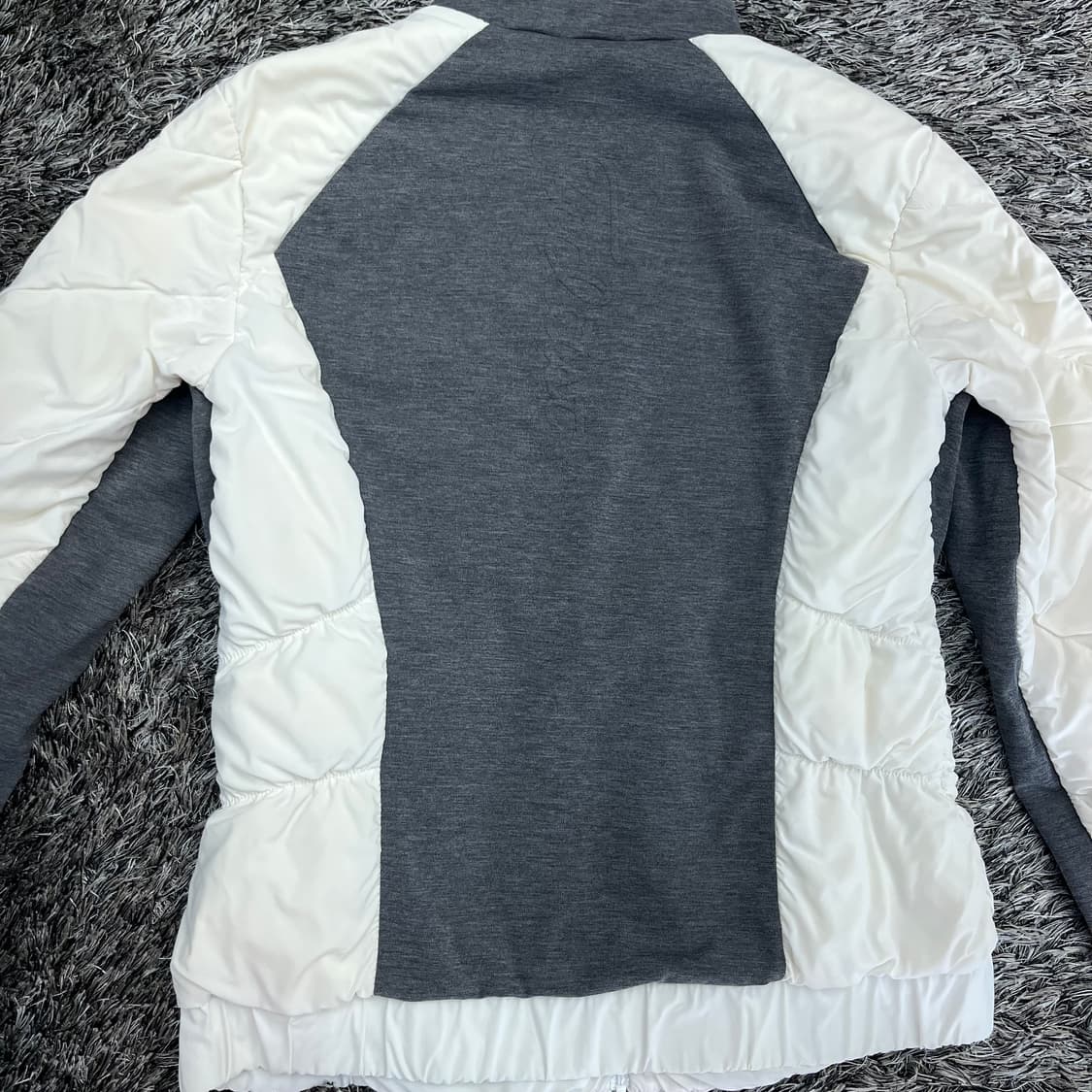 타이틀리스트 여성 골프 구스다운 경량패딩 M(90) 상품이미지4