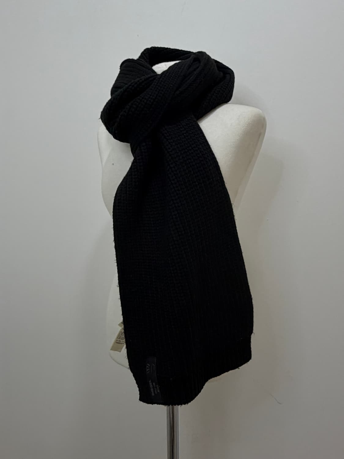 디젤 아크릴 블랙 머플러 상품이미지2