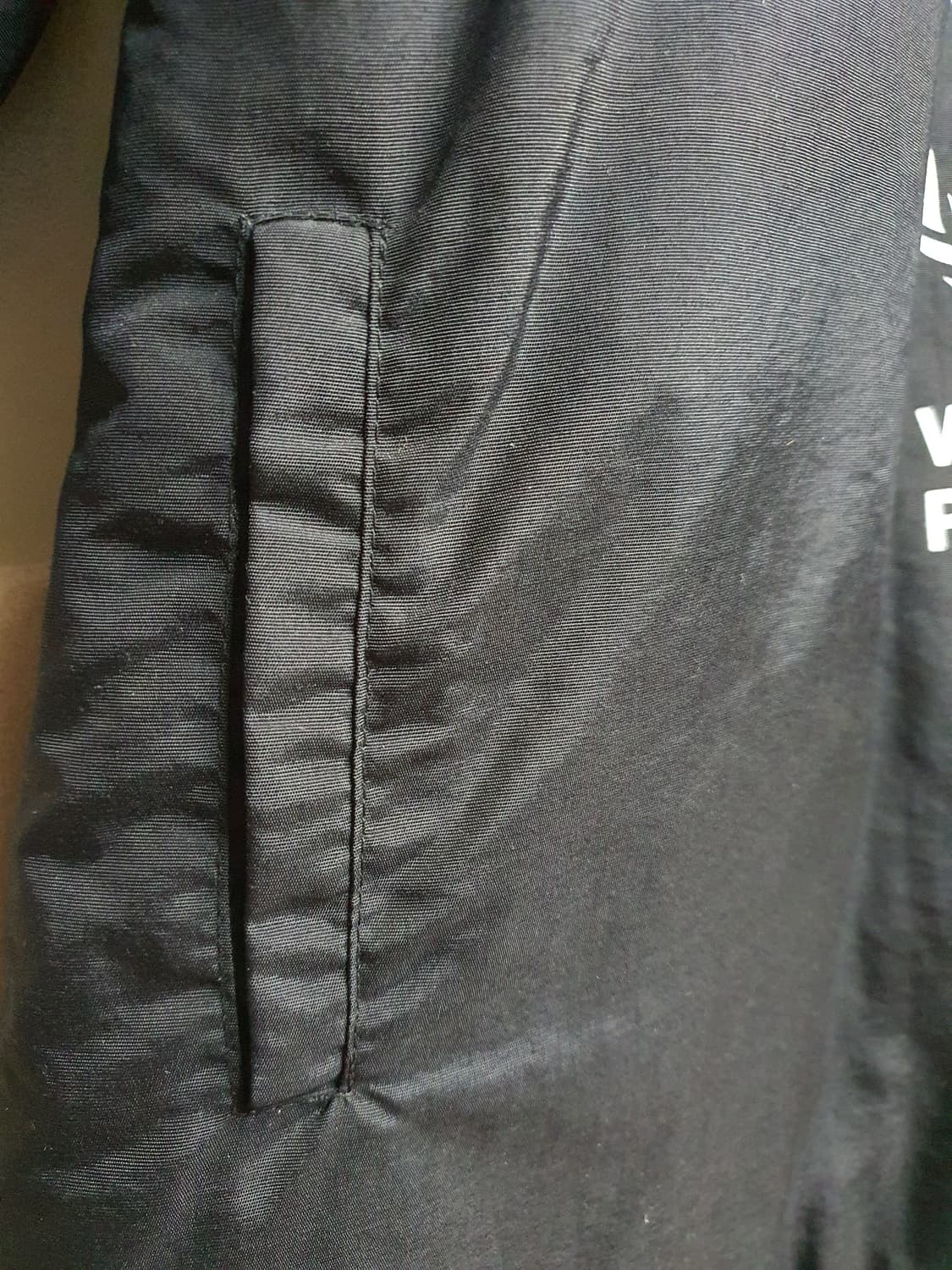 발렌시아가 아노락 100 상품이미지4