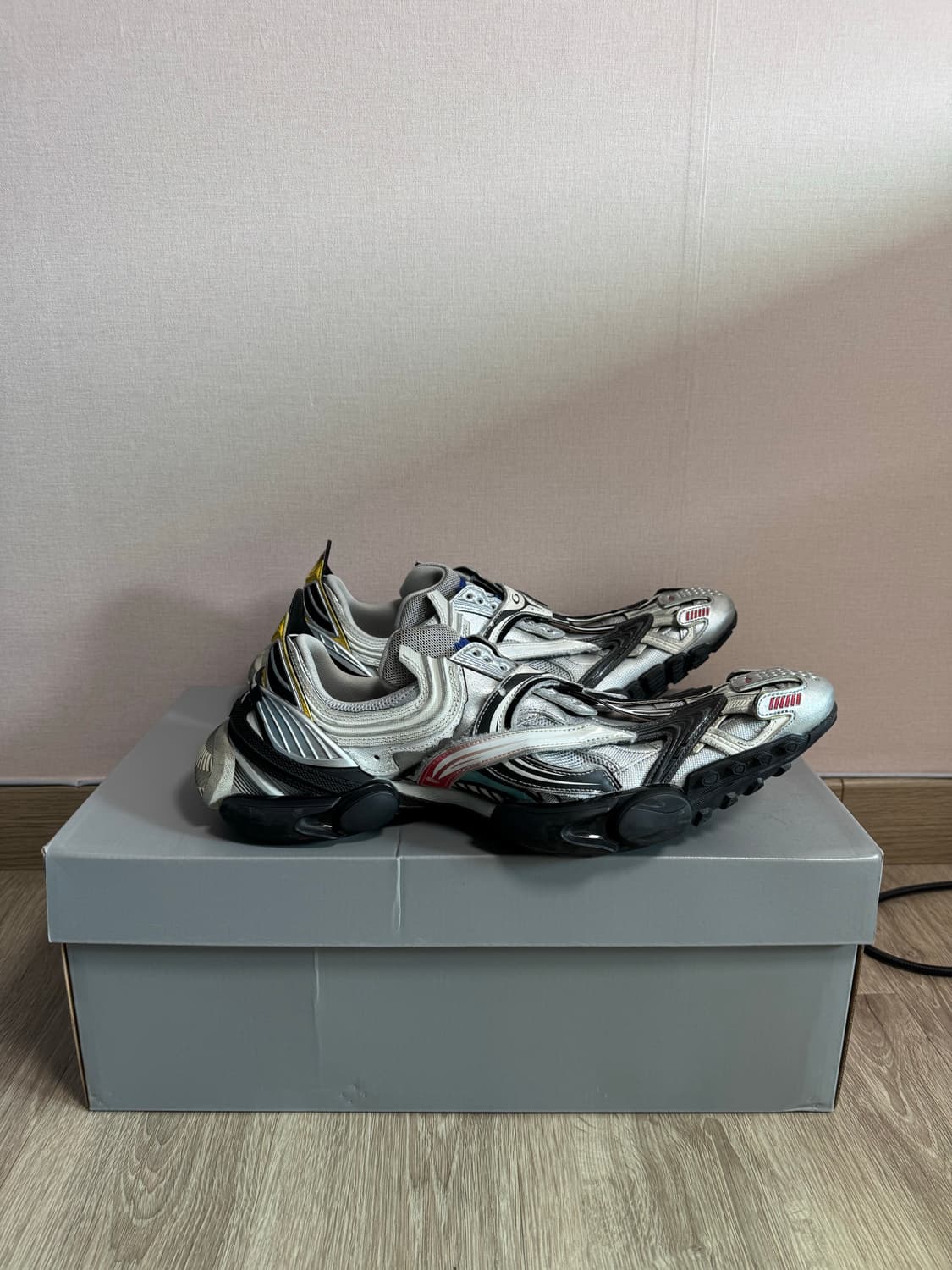 발렌시아가 렙타일 스니커즈 멀티컬러 상품이미지1