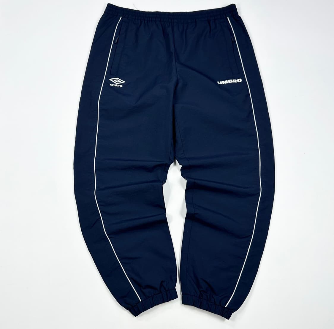엄브로 트레이닝 네이비 와이드 우븐 조거팬츠 (XL) 상품이미지3