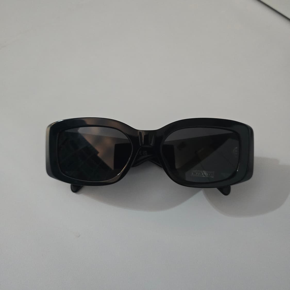 셀린느 CL40282U 블랙 신민아 선글라스 상품이미지5