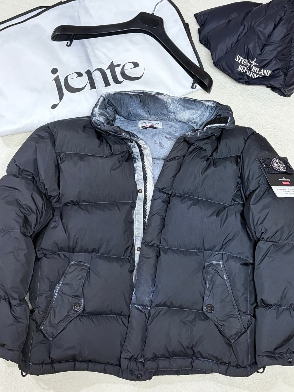 스톤아일랜드 슈프림 크링클랩스 패딩 L 스톤아일랜드 슈프림 페인트볼 카모 상품이미지1