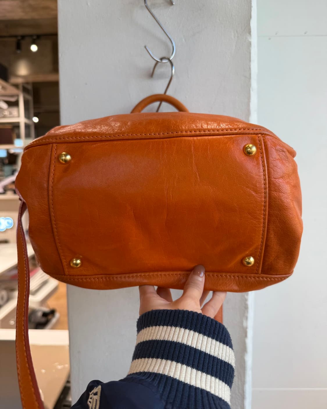 미우미우 오렌지 비텔로 럭스 토트백 상품이미지7