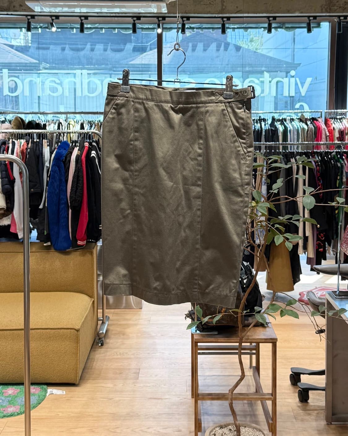 모스키노 진스 카키 버클 미디스커트 상품이미지1