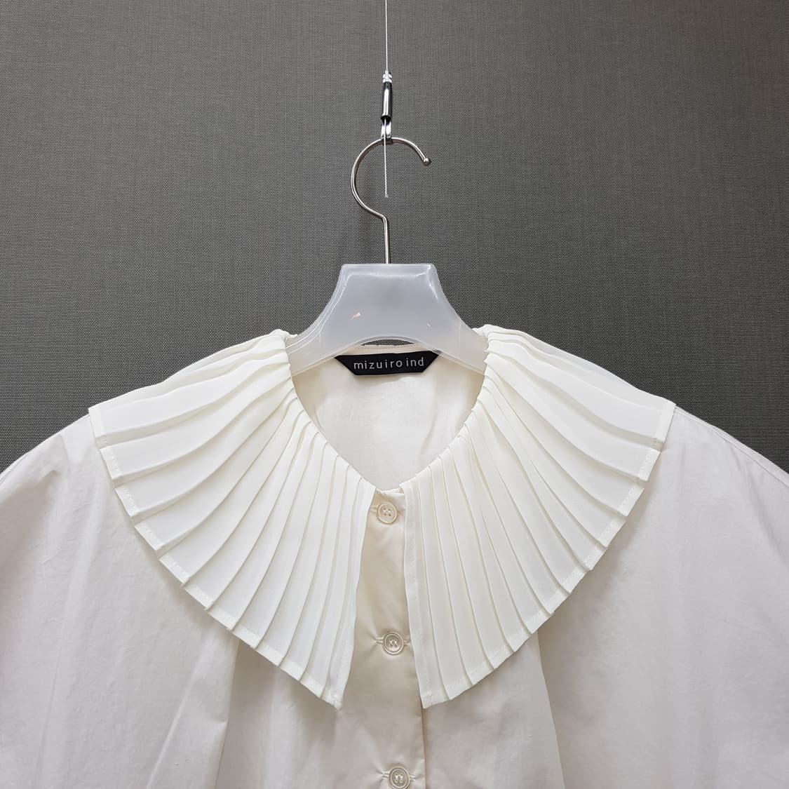 미즈이로 인드 2025 플리츠 카라 블라우스 F사이즈 상품이미지2
