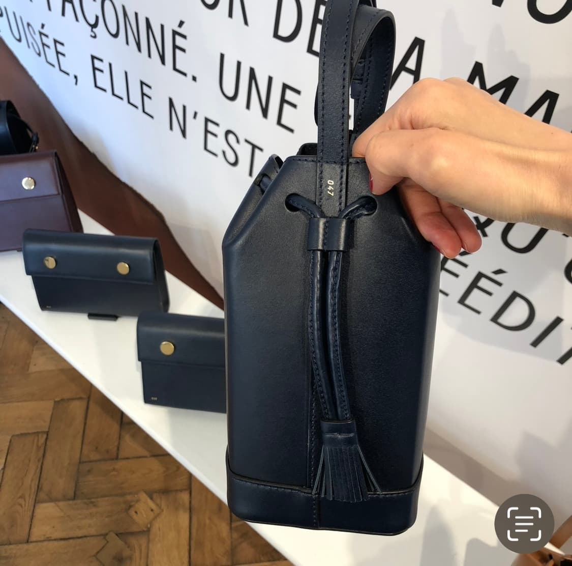 rsvp paris 박스백 네이비 상품이미지2