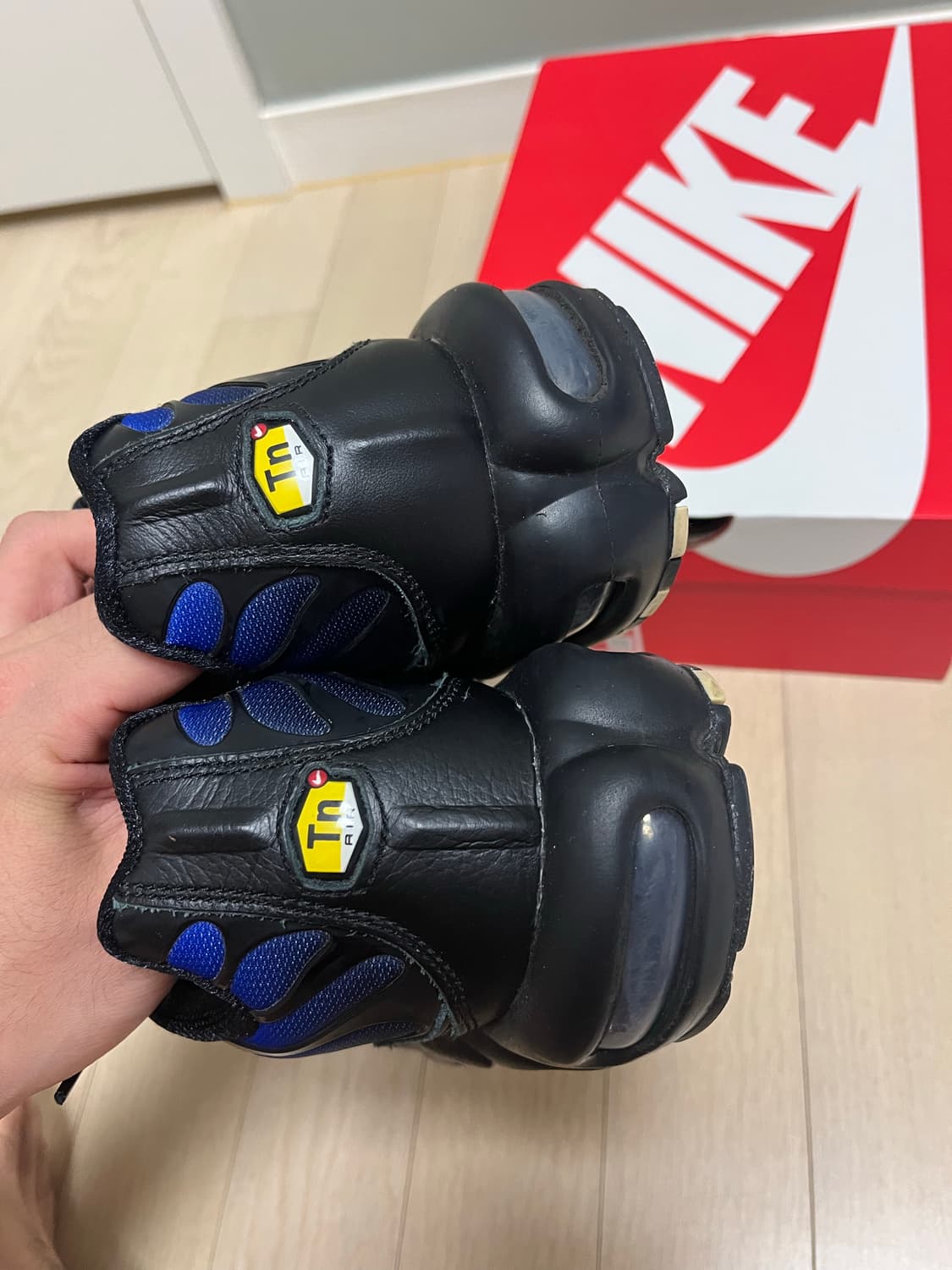 나이키 에어맥스 플러스 프리미엄 블랙 팬텀 사이즈 280 13만원에 판매 상품이미지3