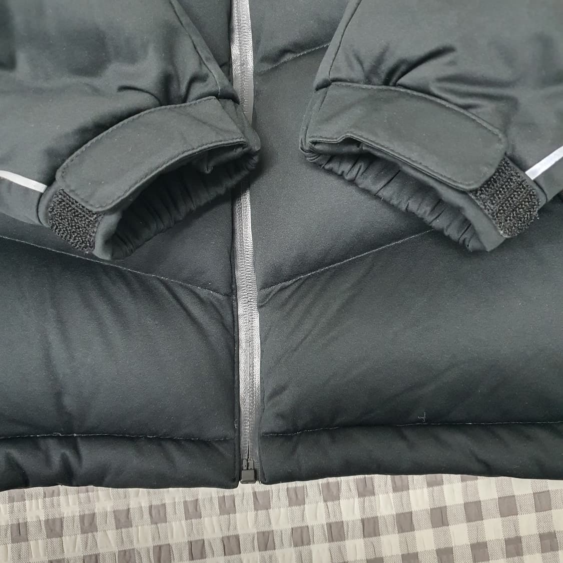 아디다스 스트레치 오리털 패딩 남자95 상품이미지8