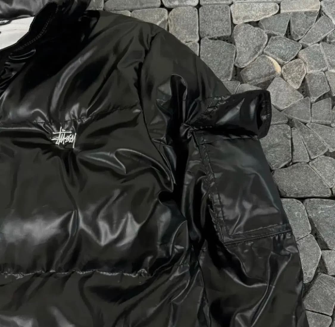 스투시 유광 패딩 점퍼 상품이미지2