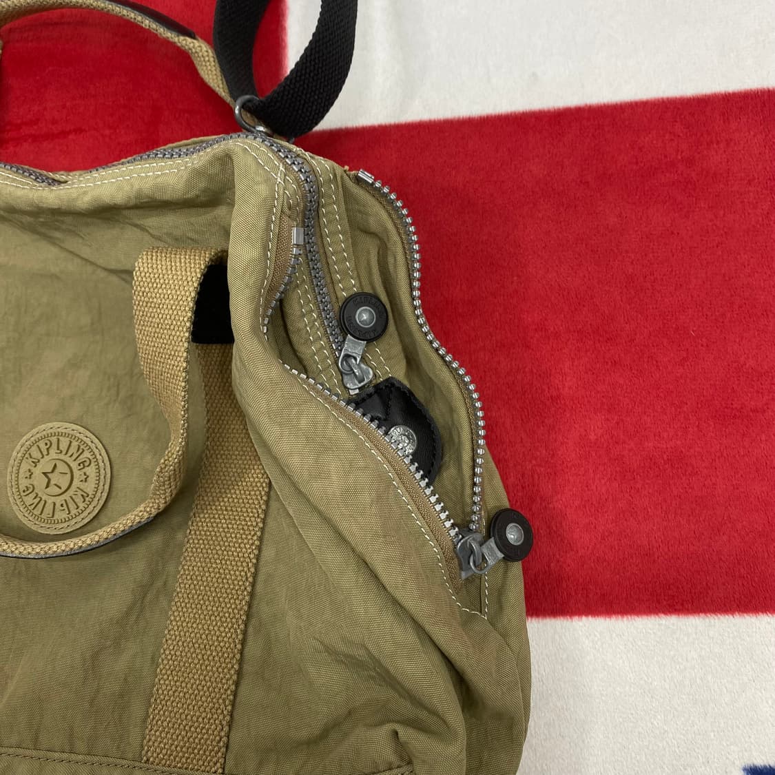 키플링 가방 42x25 상품이미지3