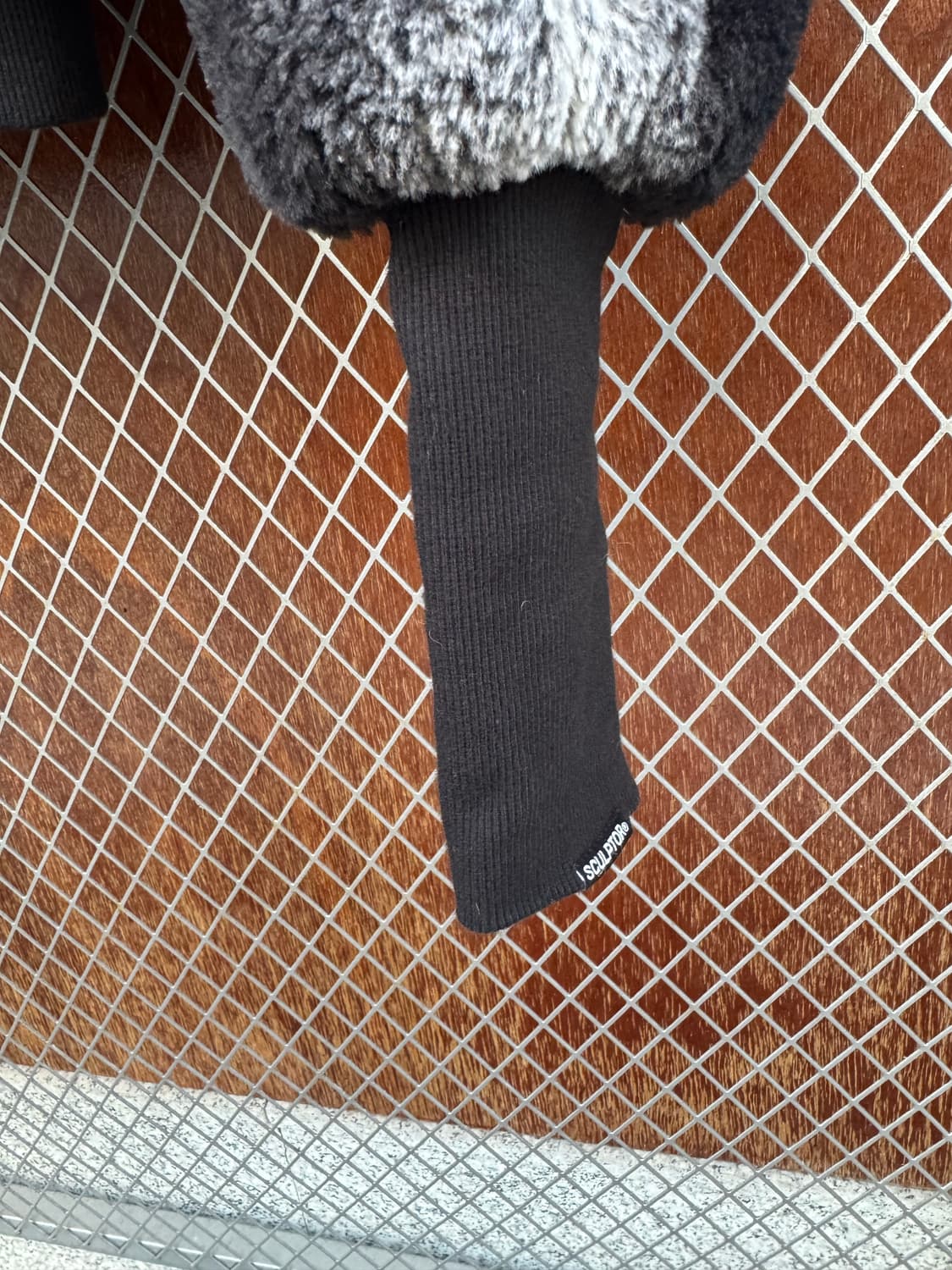 sculptor 스컬프터 페이크 밍크 퍼 크롭 패턴 블루종 집업 자켓 상품이미지2