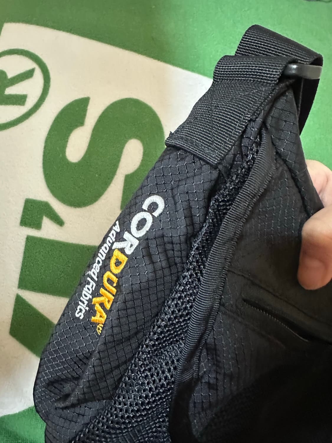 슈프림 스몰 메신저백 블랙 상품이미지3