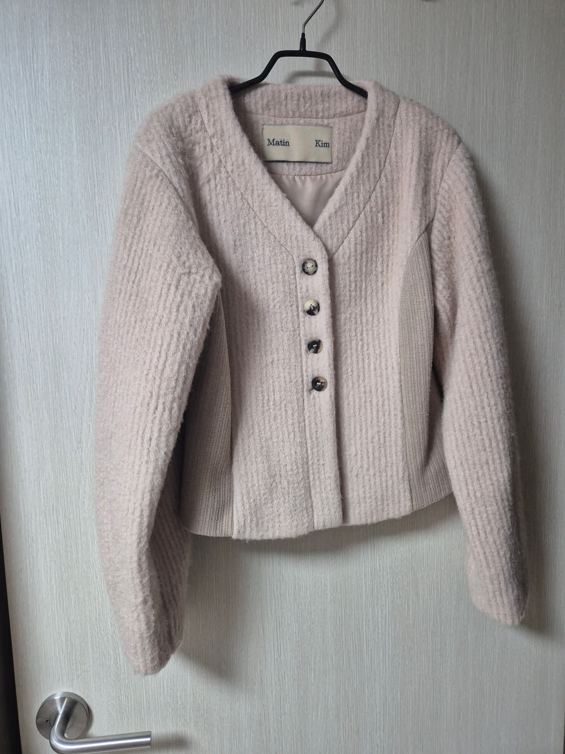 마뗑킴 볼륨 베이지 가디건 니트자켓 마땡킴 상품이미지2